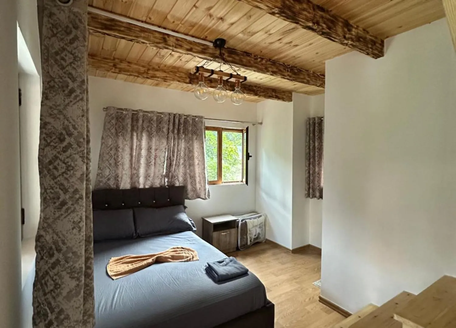 Bujtina Te Kulla Hotel Grunas